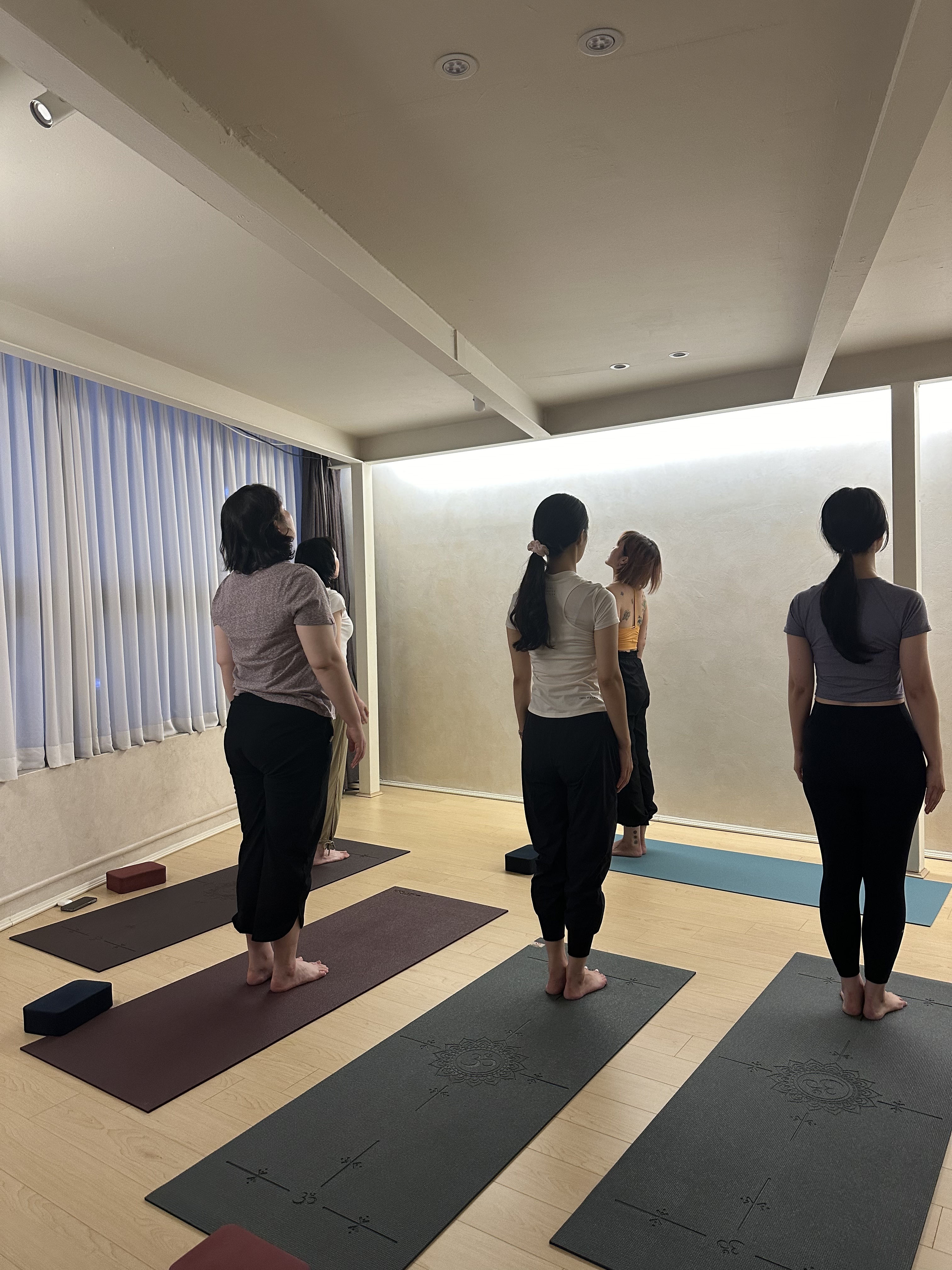 아힘사 누시마 내부 전경