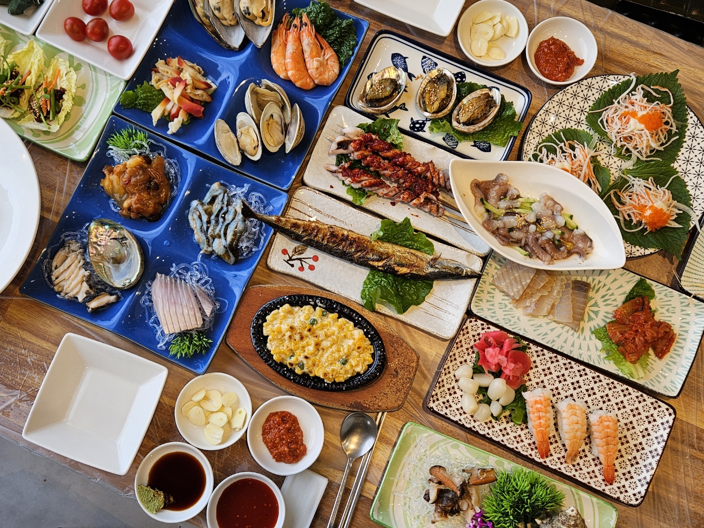 유성횟집 내부 또는 관련 모습