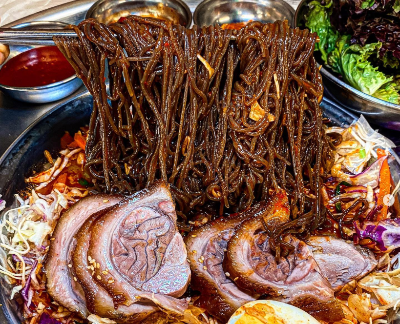 완미족발 서울암사점
