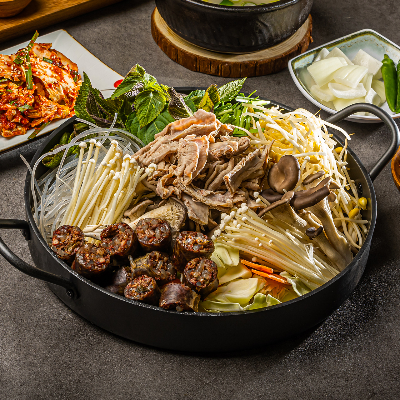 엄사골순대국밥&곱창전골