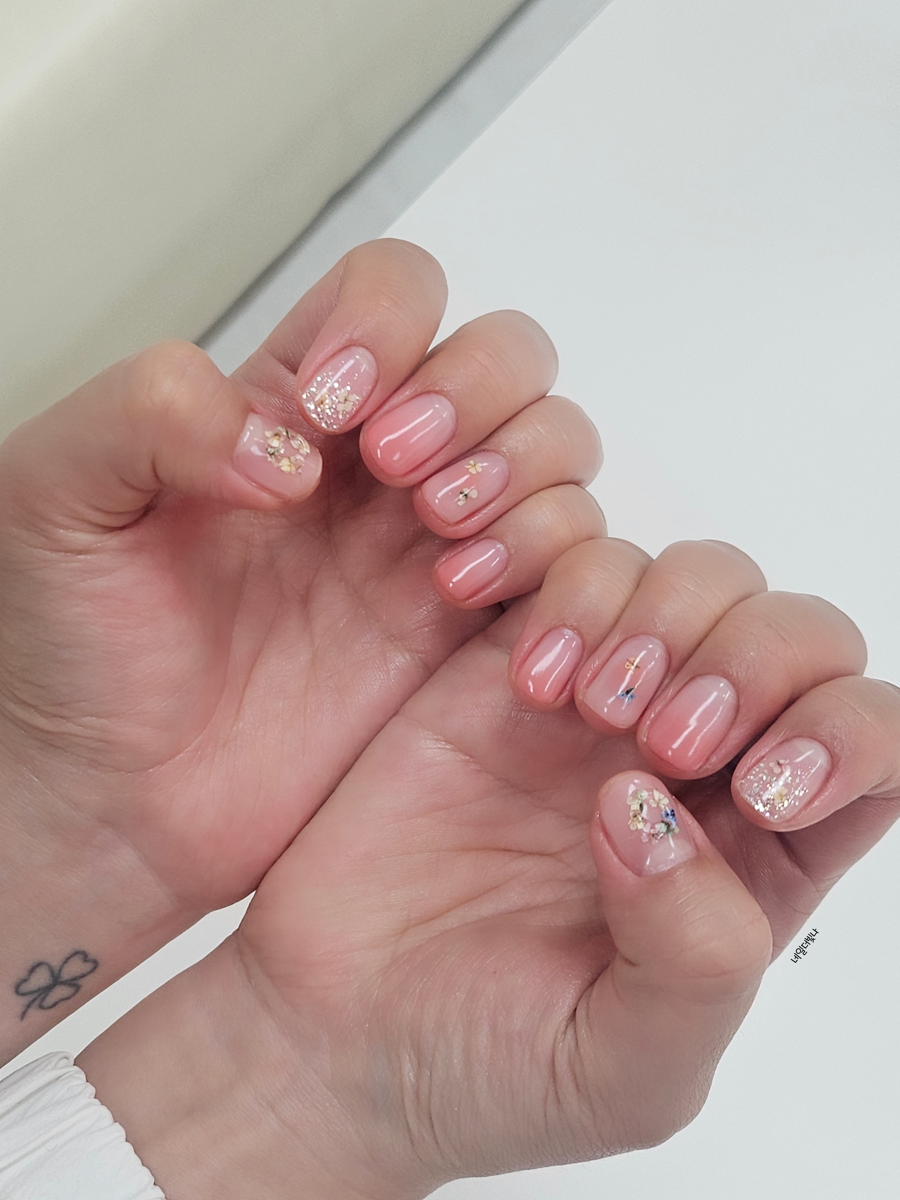 네일더빛나