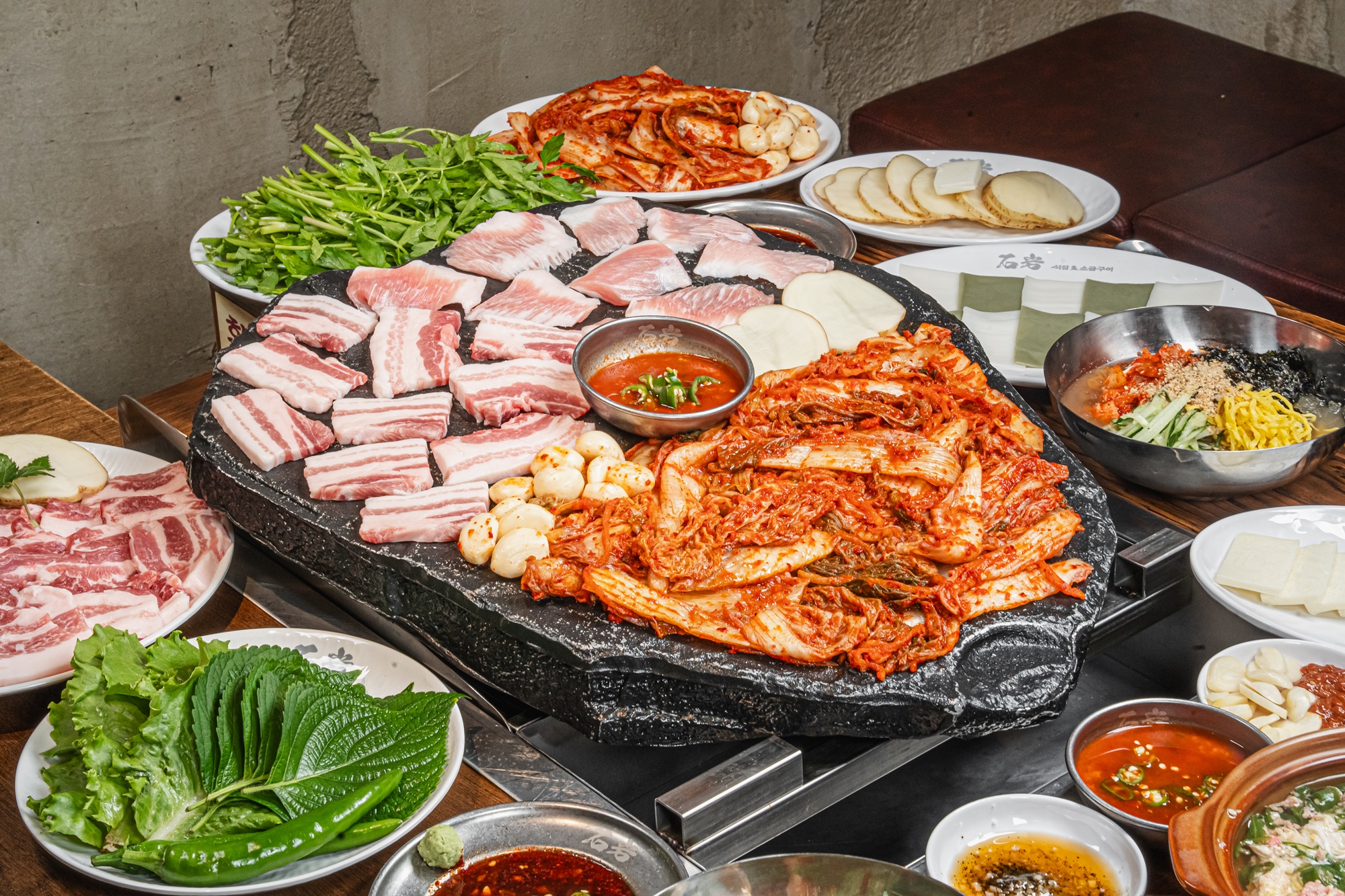 석암생소금구이 건대점 내부 또는 관련 모습