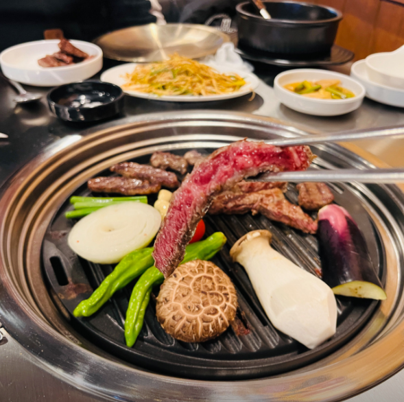 투뿔한우포차