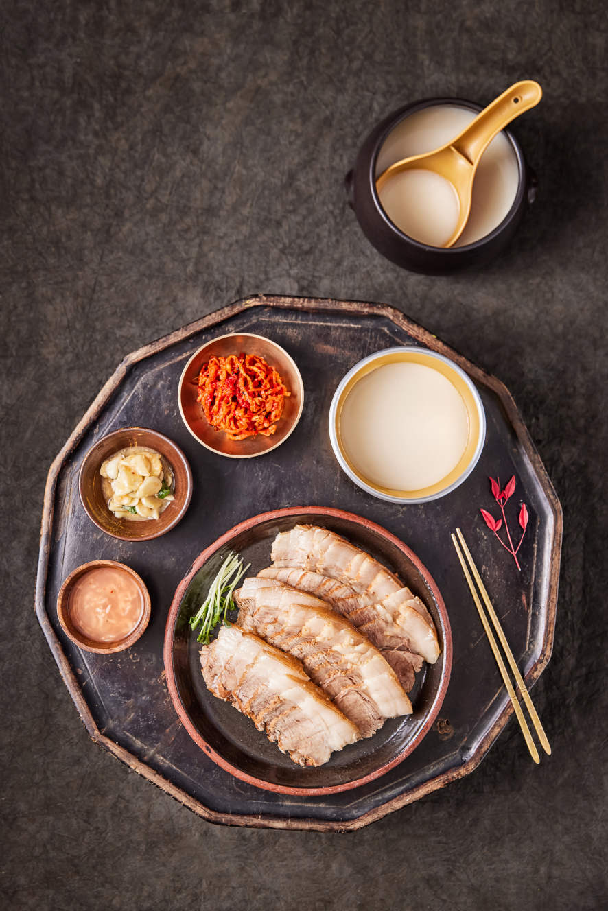 한돈막장수육 中