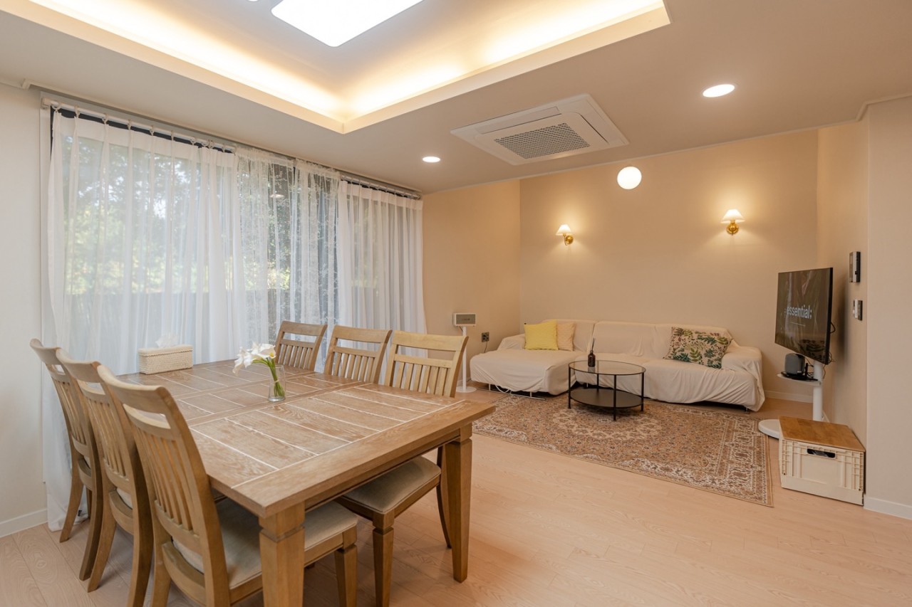Jigeum Aewol property photo