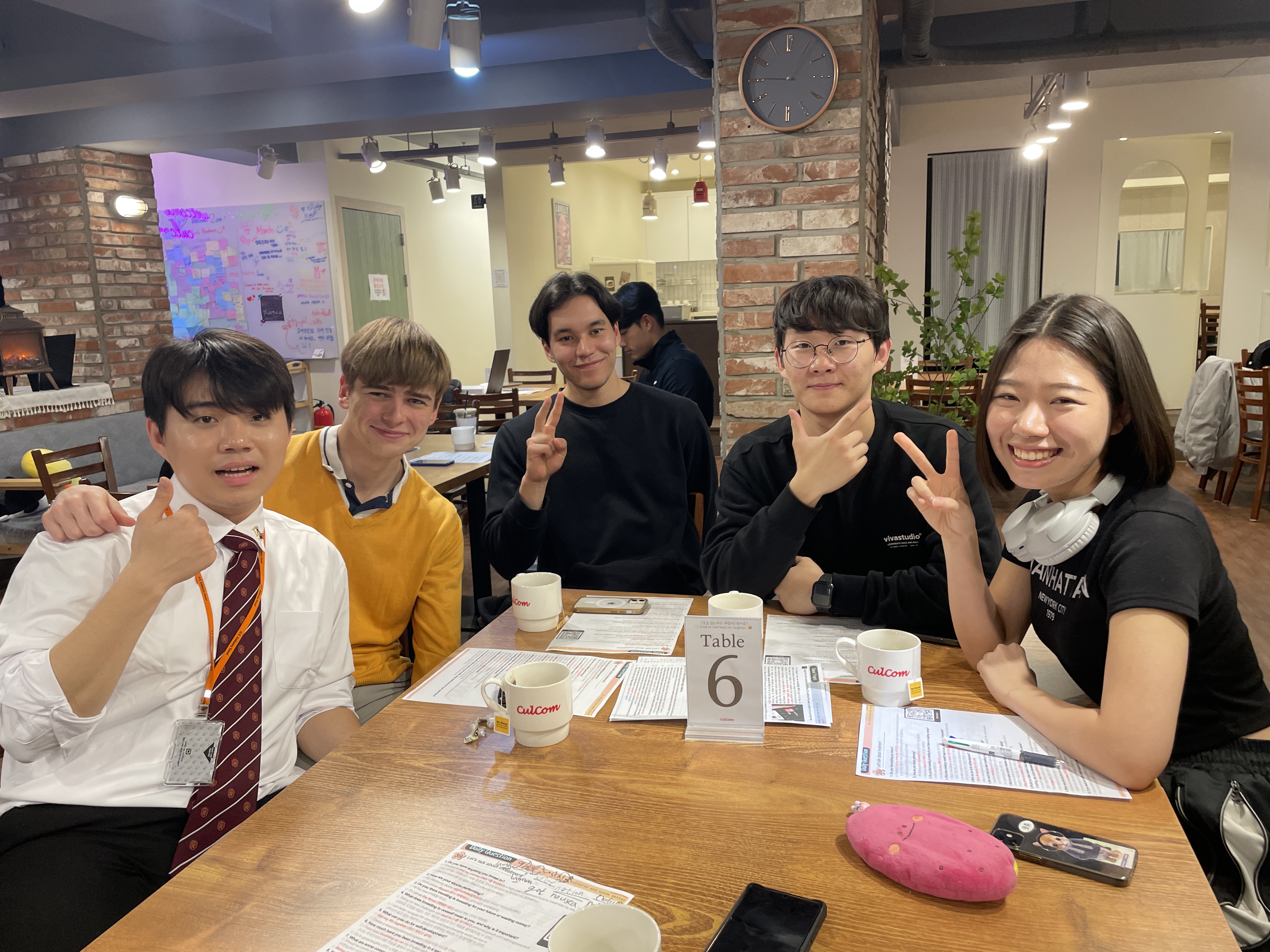 컬컴 신부점 내부 또는 관련 모습