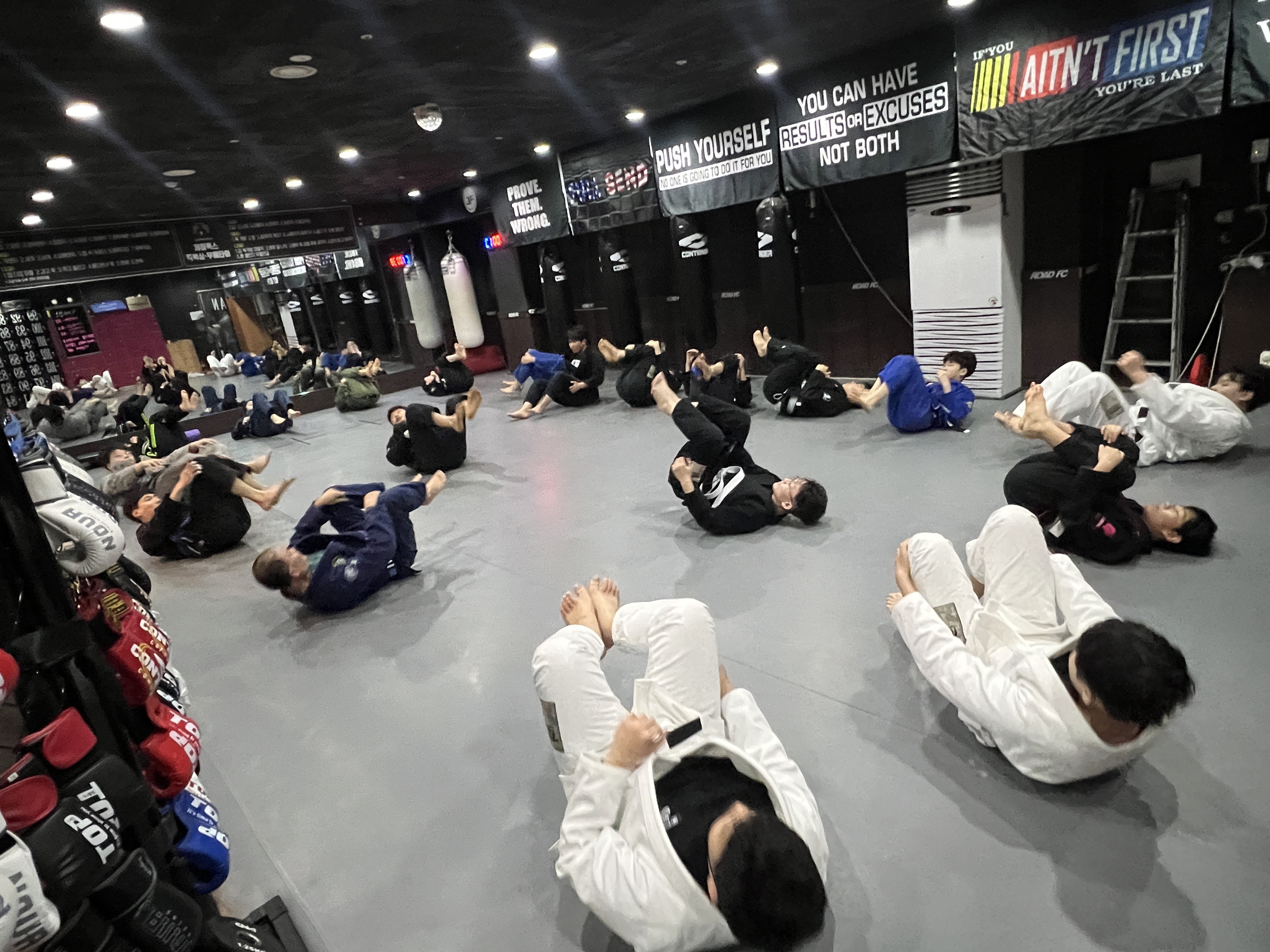 복싱,MMA,주짓수,킥복싱[제이폭스멀티짐계산점]본관