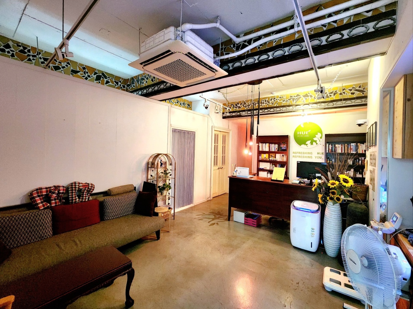 청담 photo 2