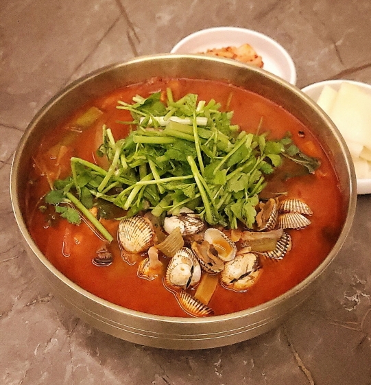 육영란얼큰칼국수 상모사곡본점