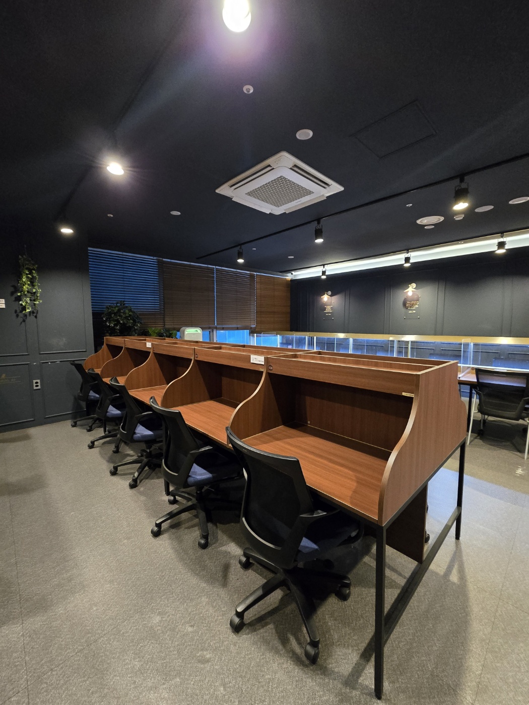 작심스터디카페 안양평촌역점