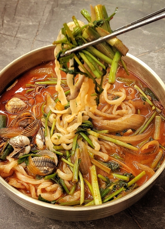 육영란얼큰칼국수 상모사곡본점