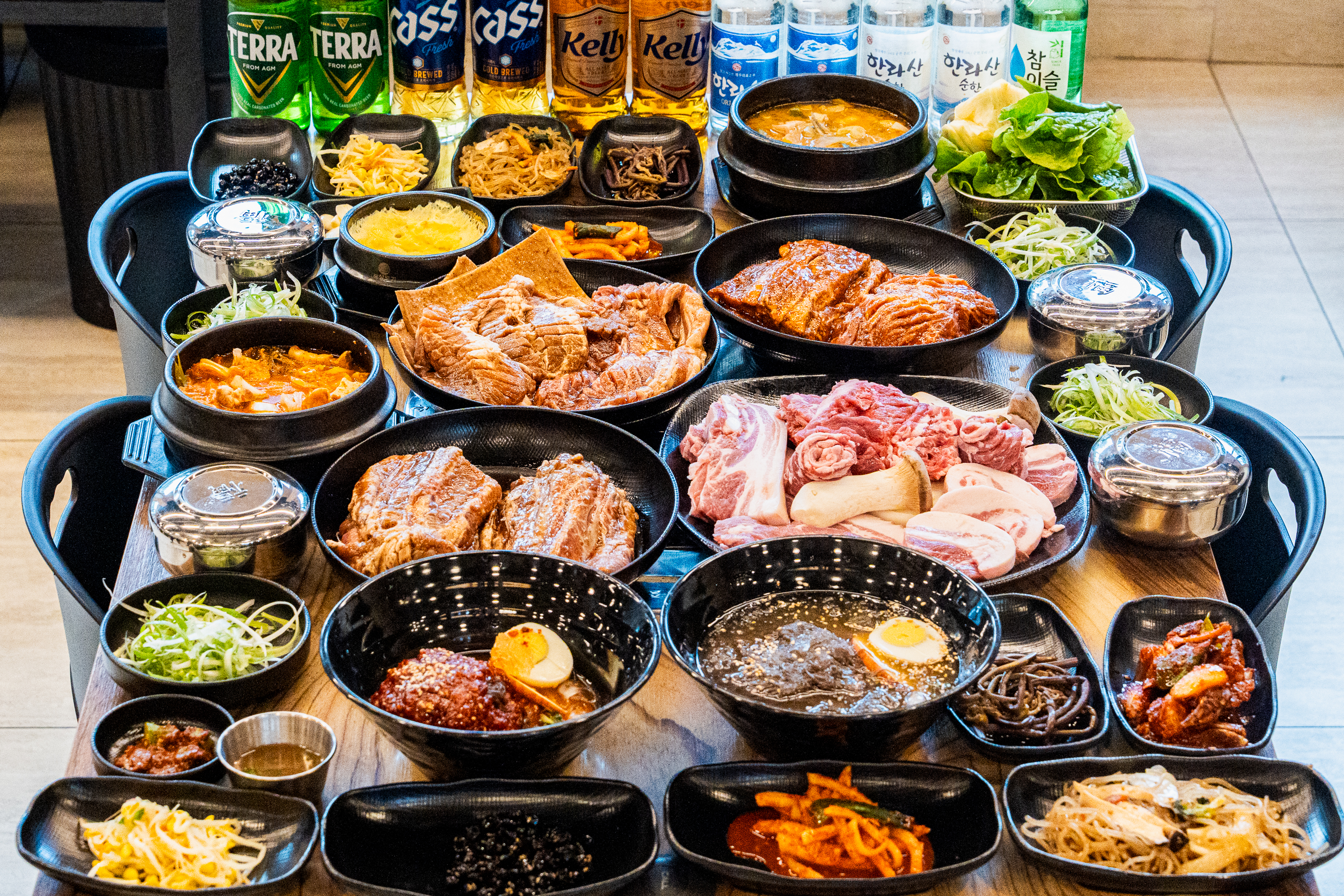 돈날개 숯불갈비 노형점 점심특선 정식