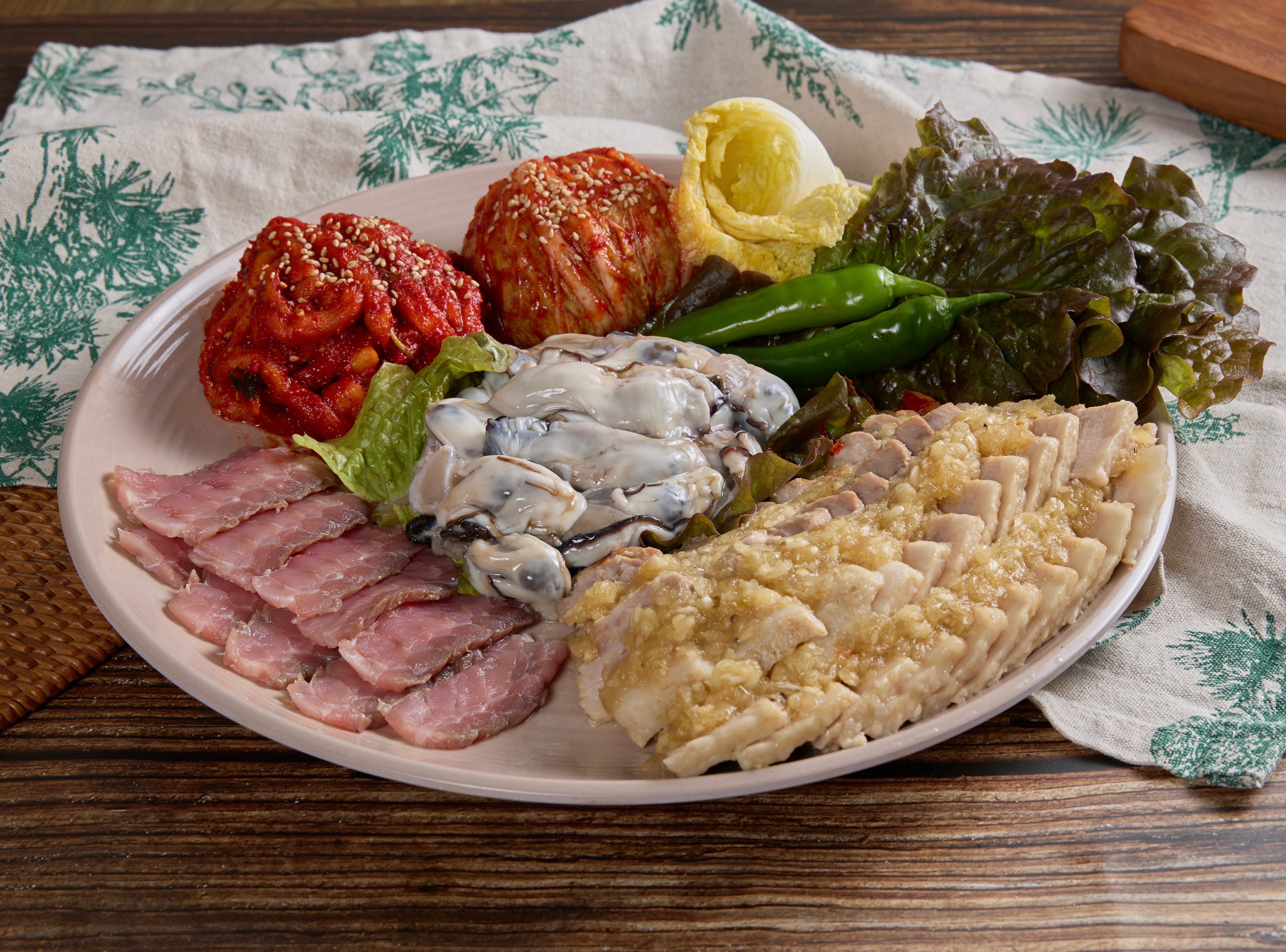 엄마마늘보쌈&칼국수