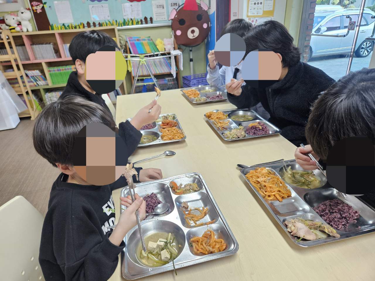 하남숯불닭갈비 미사본점 내부 또는 관련 모습