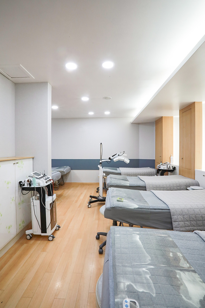 김윤섭피부과의원 대표 이미지