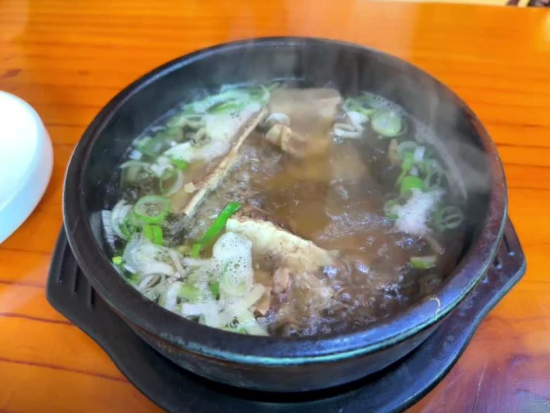 맘은콩밭에