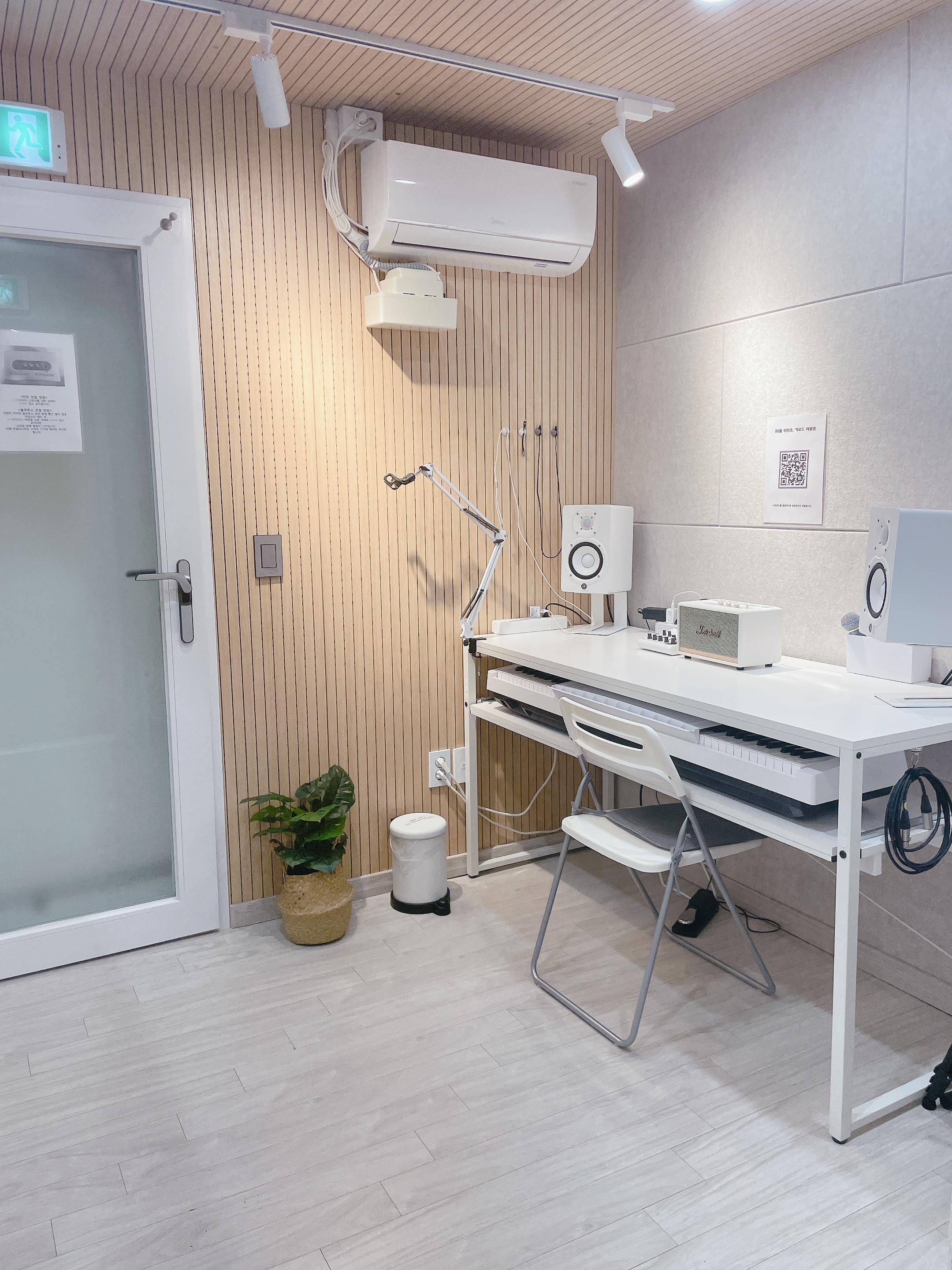 2번째 스튜디오 사진