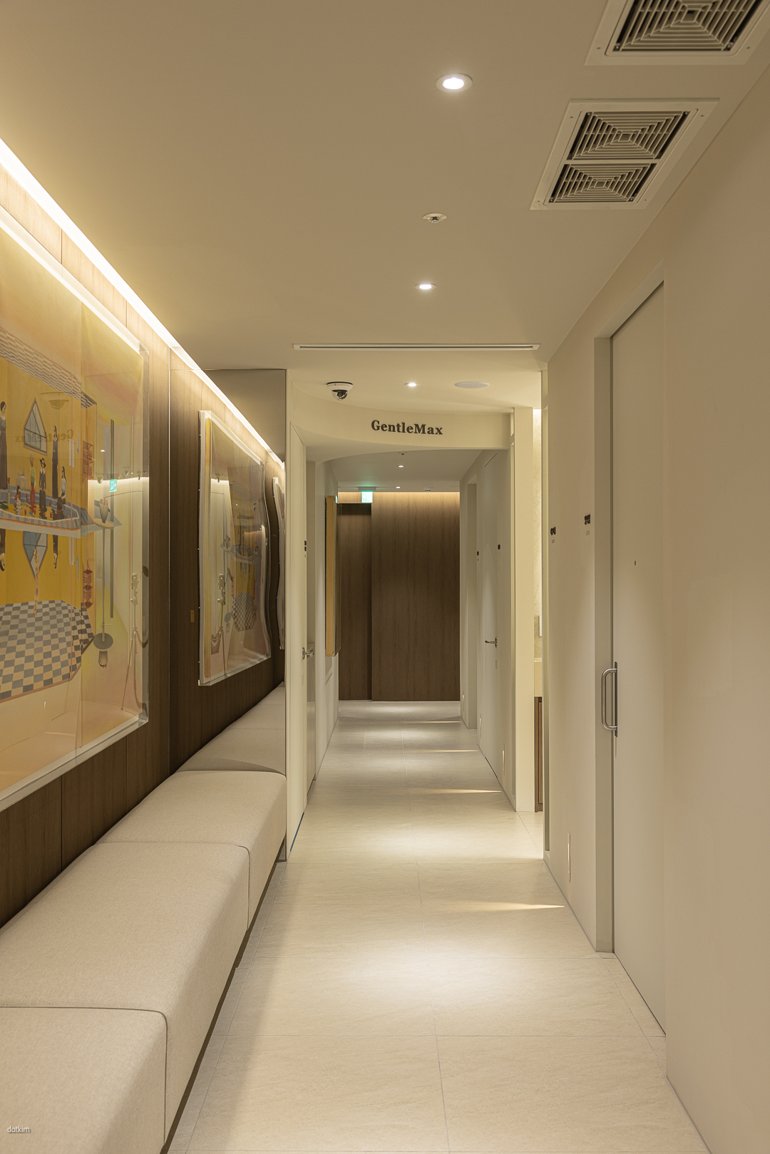 써밋의원 광화문역 대표 이미지