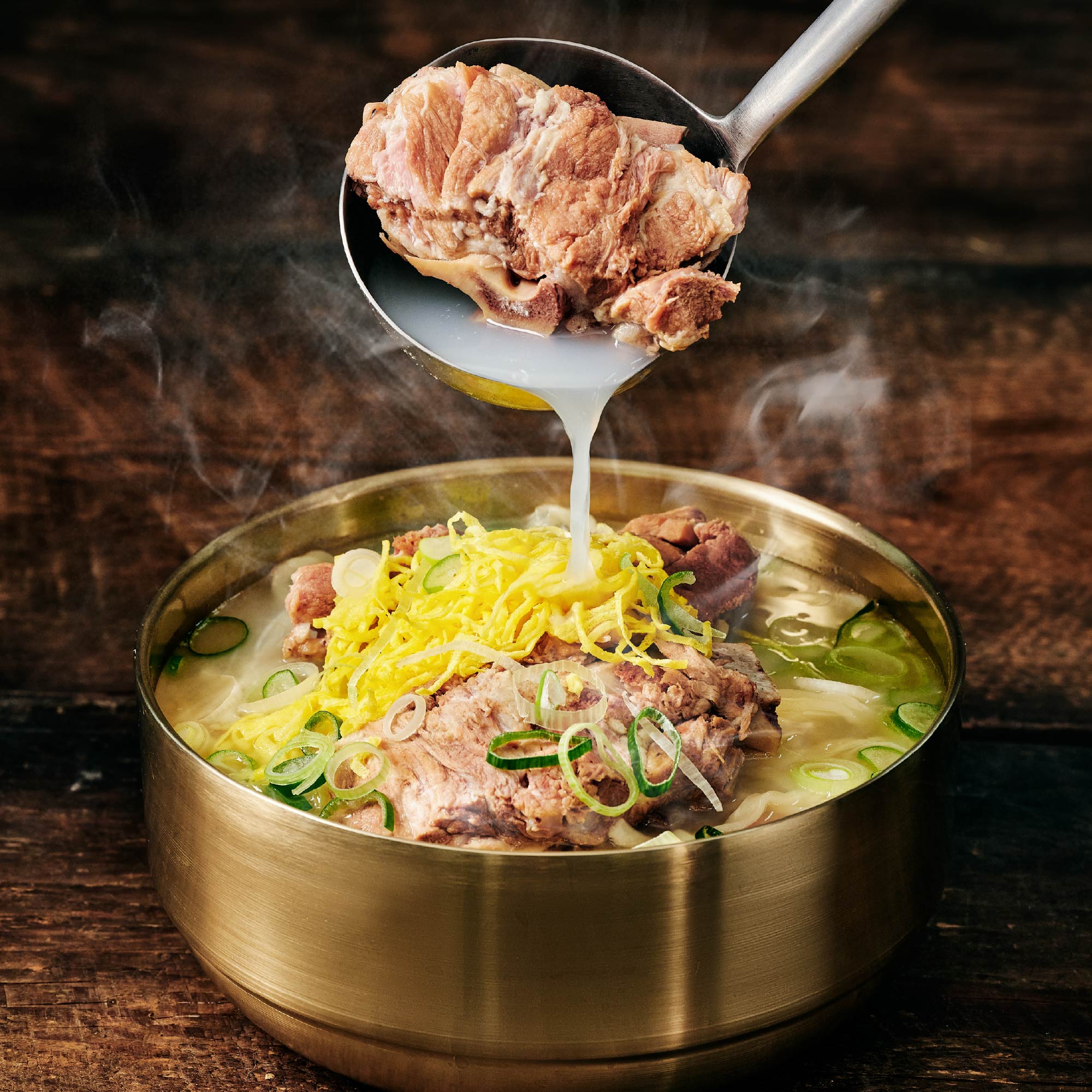 평이담백 뼈칼국수 시흥프리미엄아울렛점
