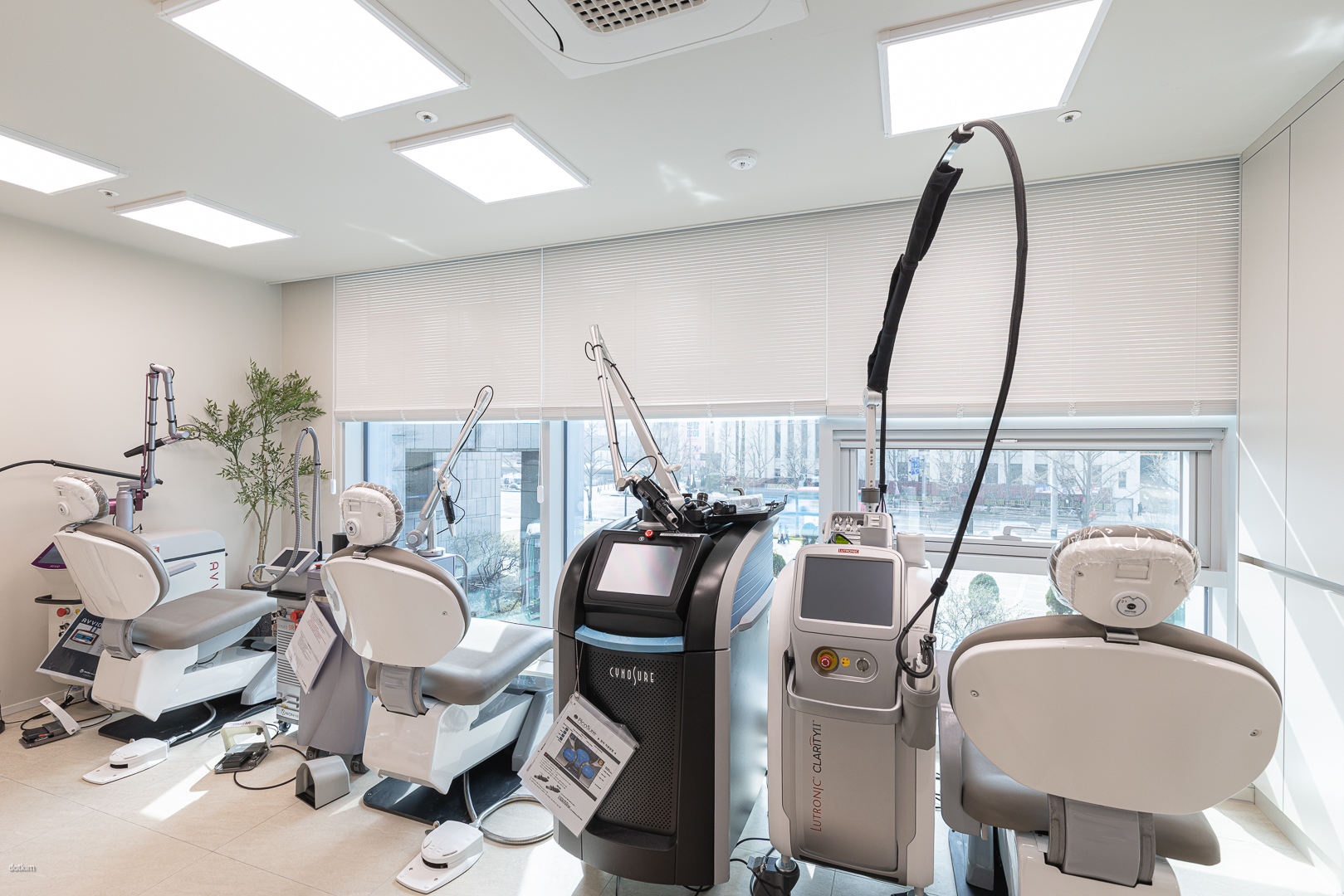 써밋의원 광화문역 대표 이미지