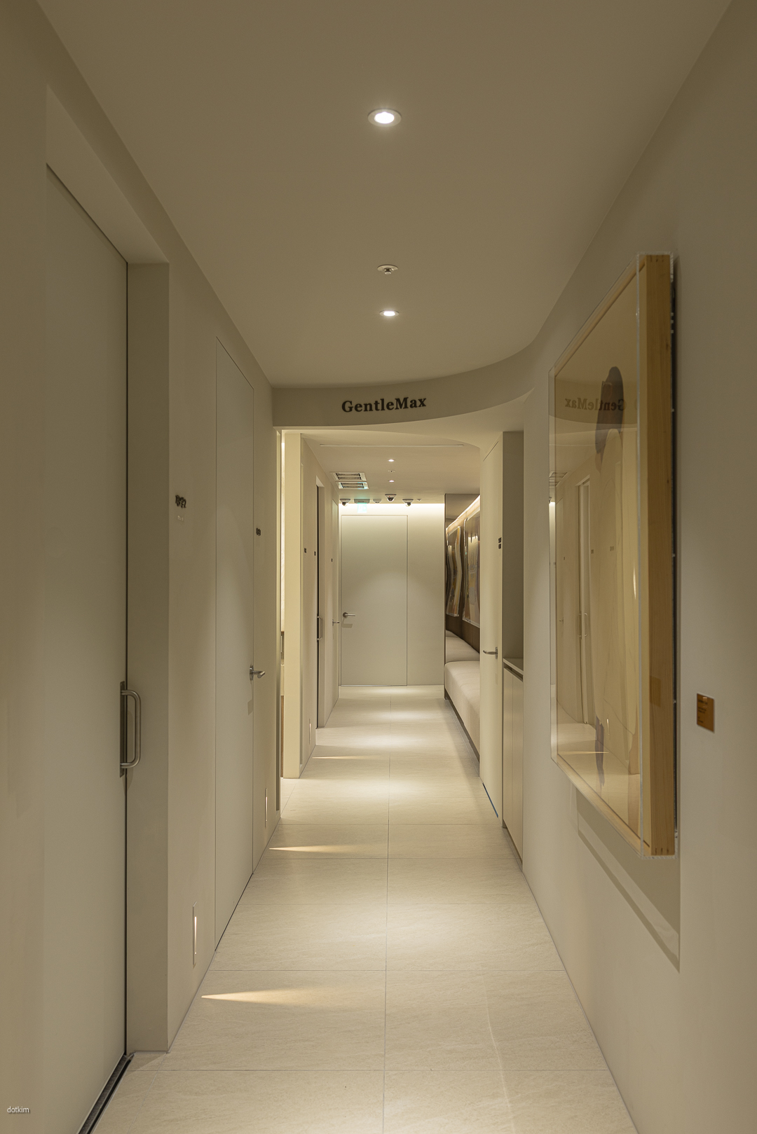 써밋의원 광화문역 대표 이미지