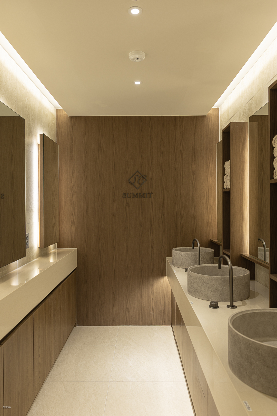 써밋의원 광화문역 대표 이미지