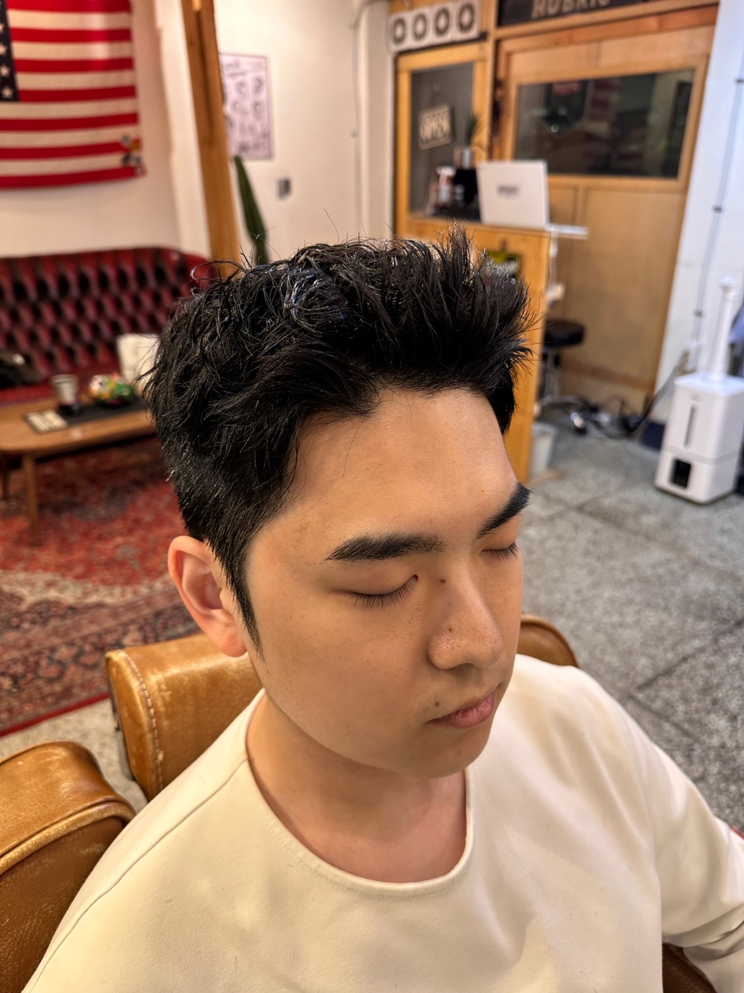 휴브리스바버샵 본점