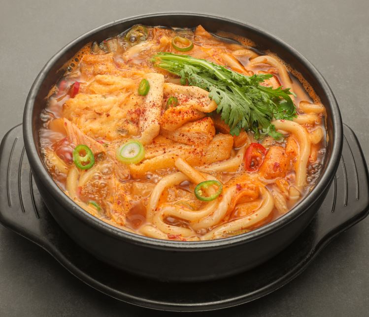 김치우동