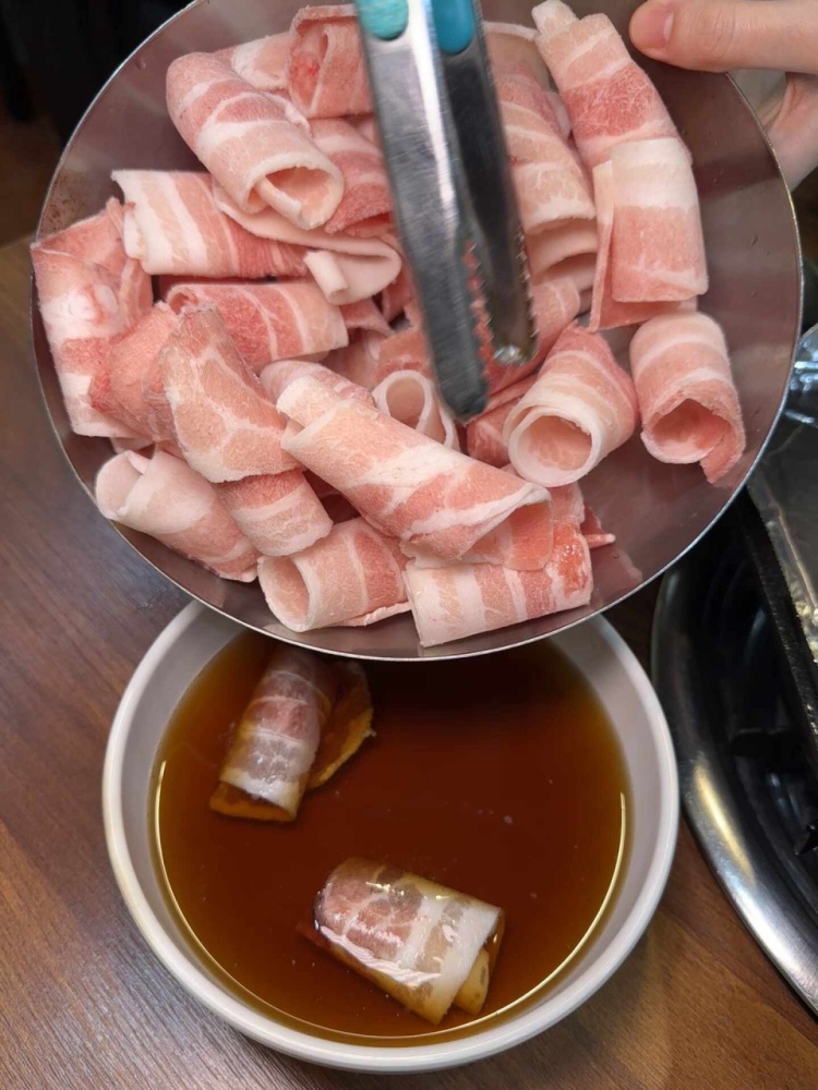 24시 옛날소스삼겹살&밥이랑고기랑