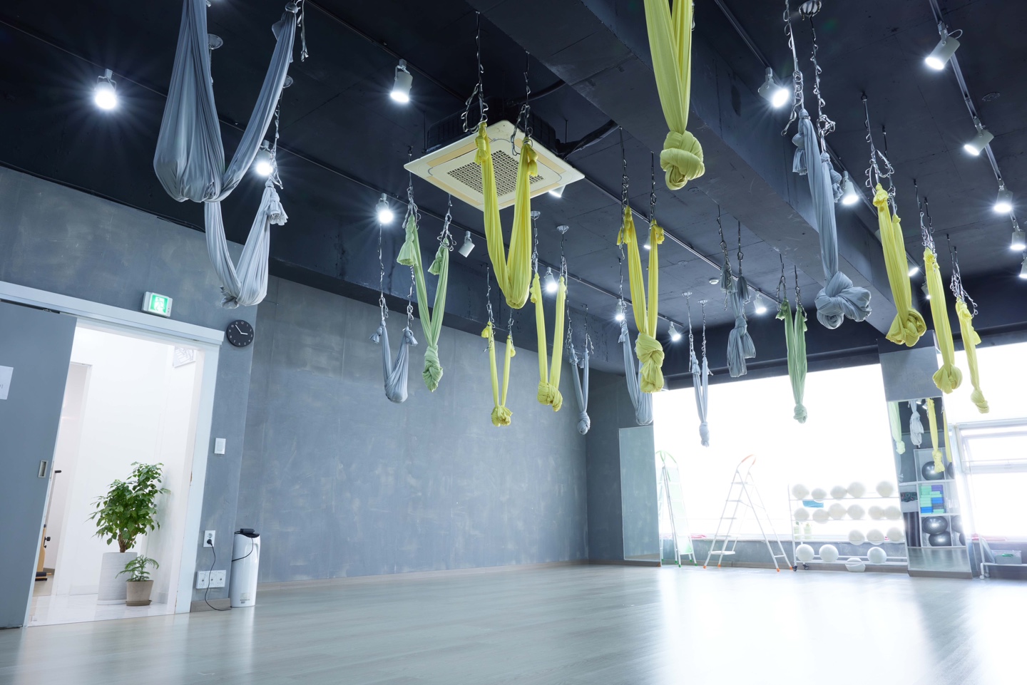 진필라테스스튜디오 내부