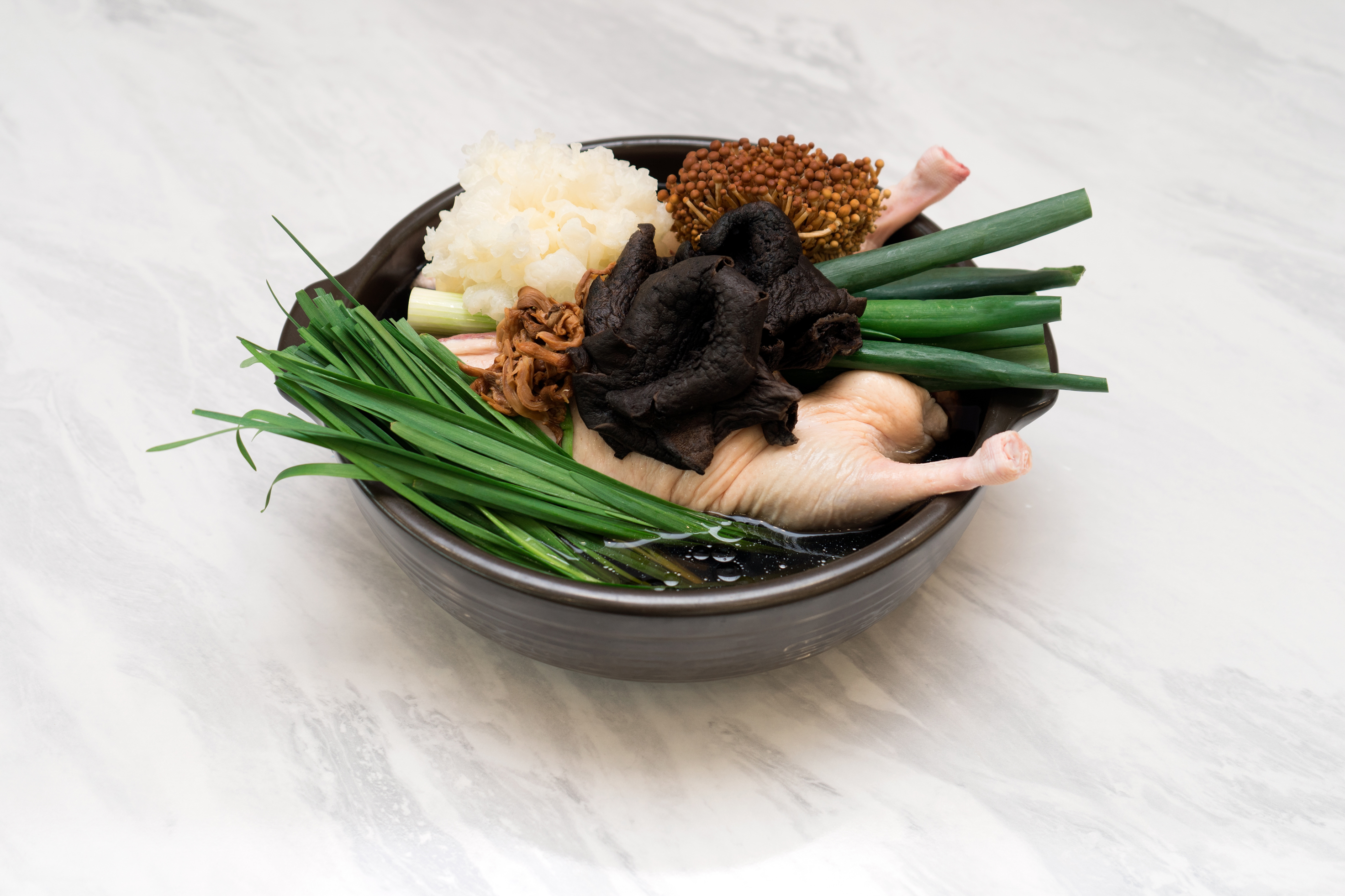 능이 토종닭백숙 (2~3인분)