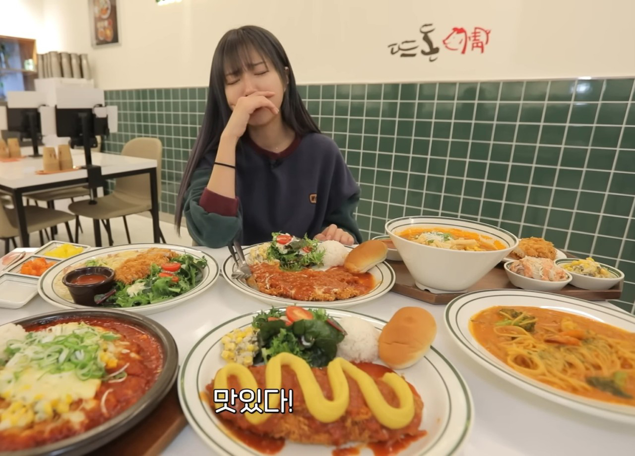 뜨돈 수원영통점 내부 또는 관련 모습