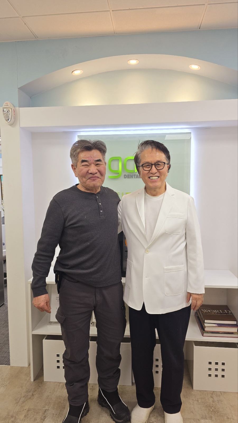 가인월드타워치과의원