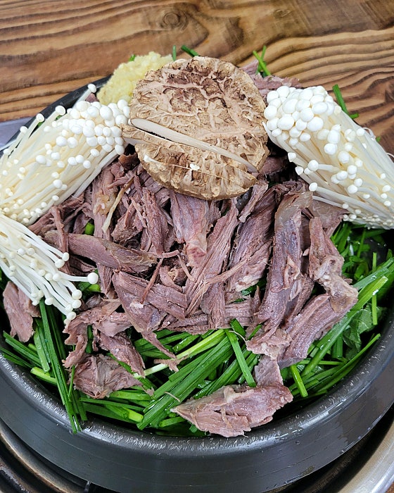 새작골염소탕전문점 사천점
