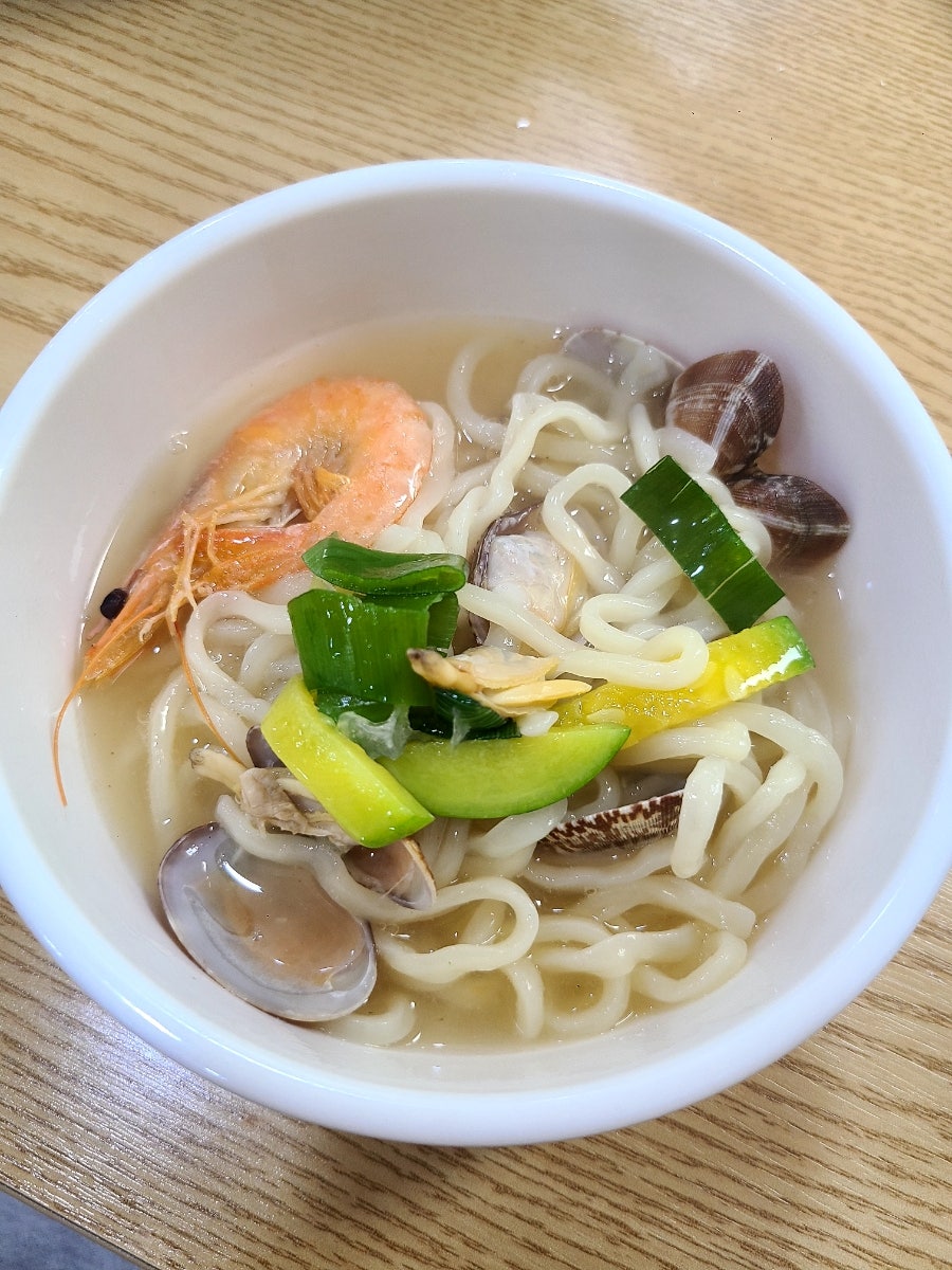 이석해물칼국수만두전골 청주본점