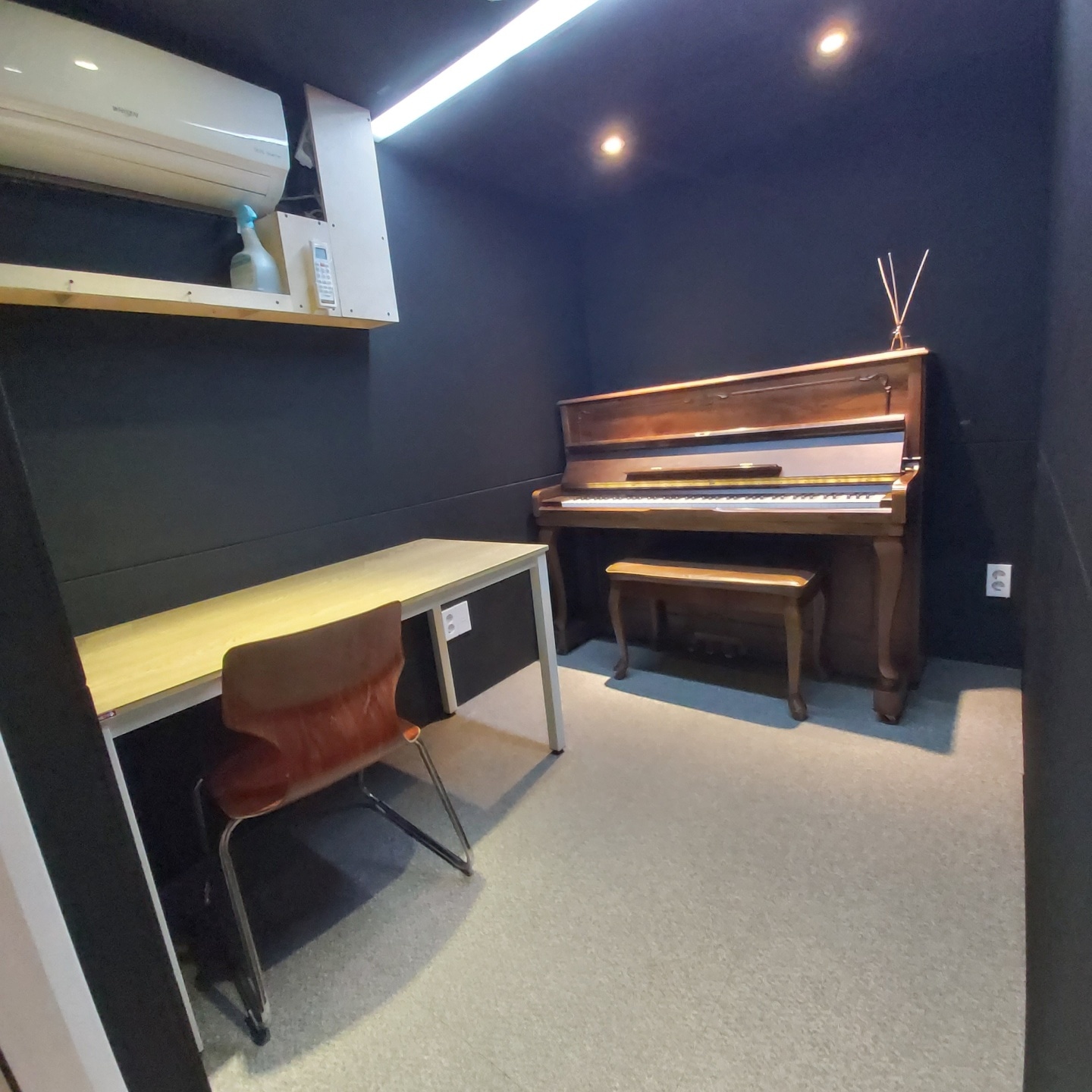 1번째 스튜디오 사진