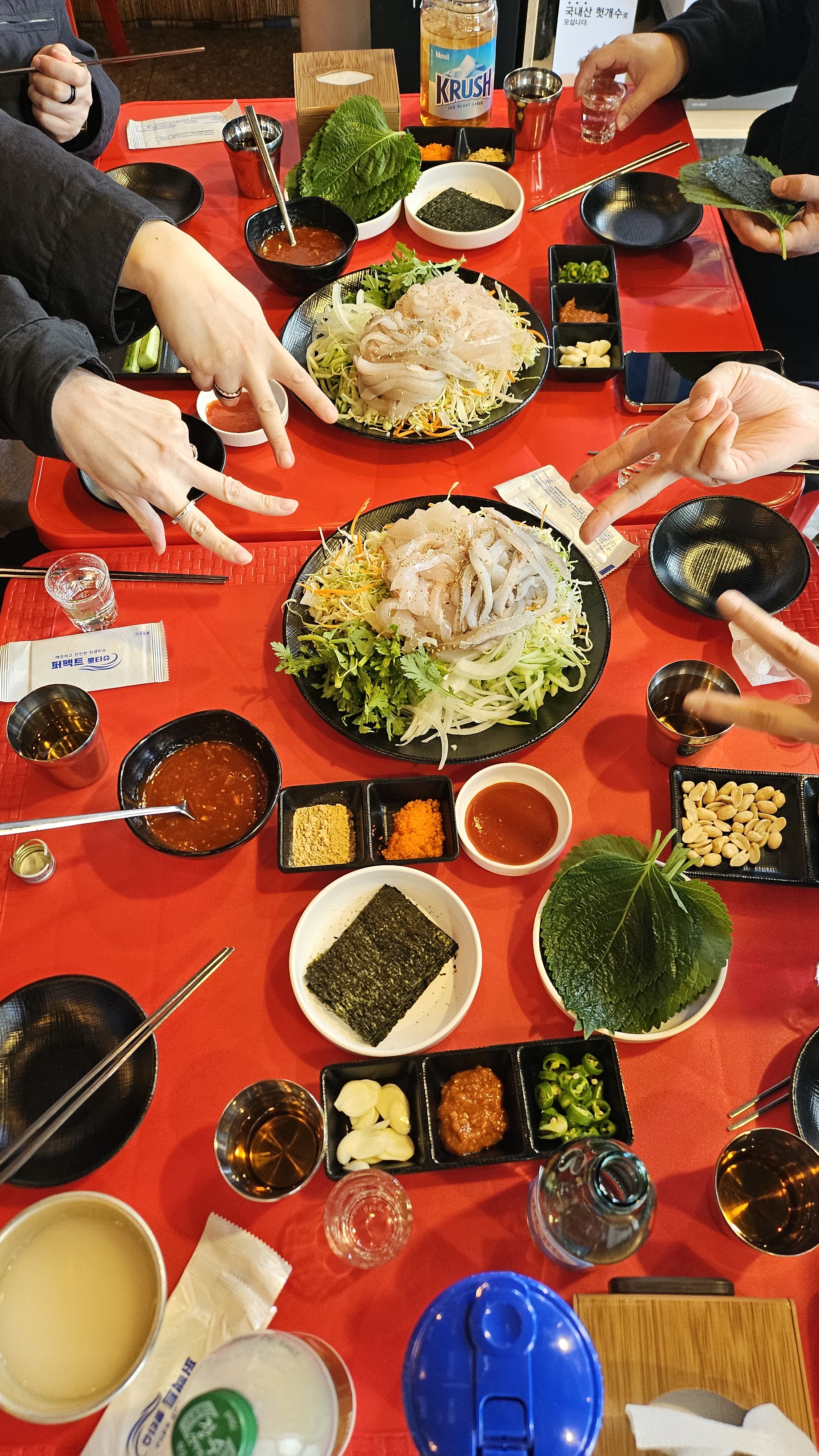 홍초장 까치산역 막회집 내부 또는 관련 모습