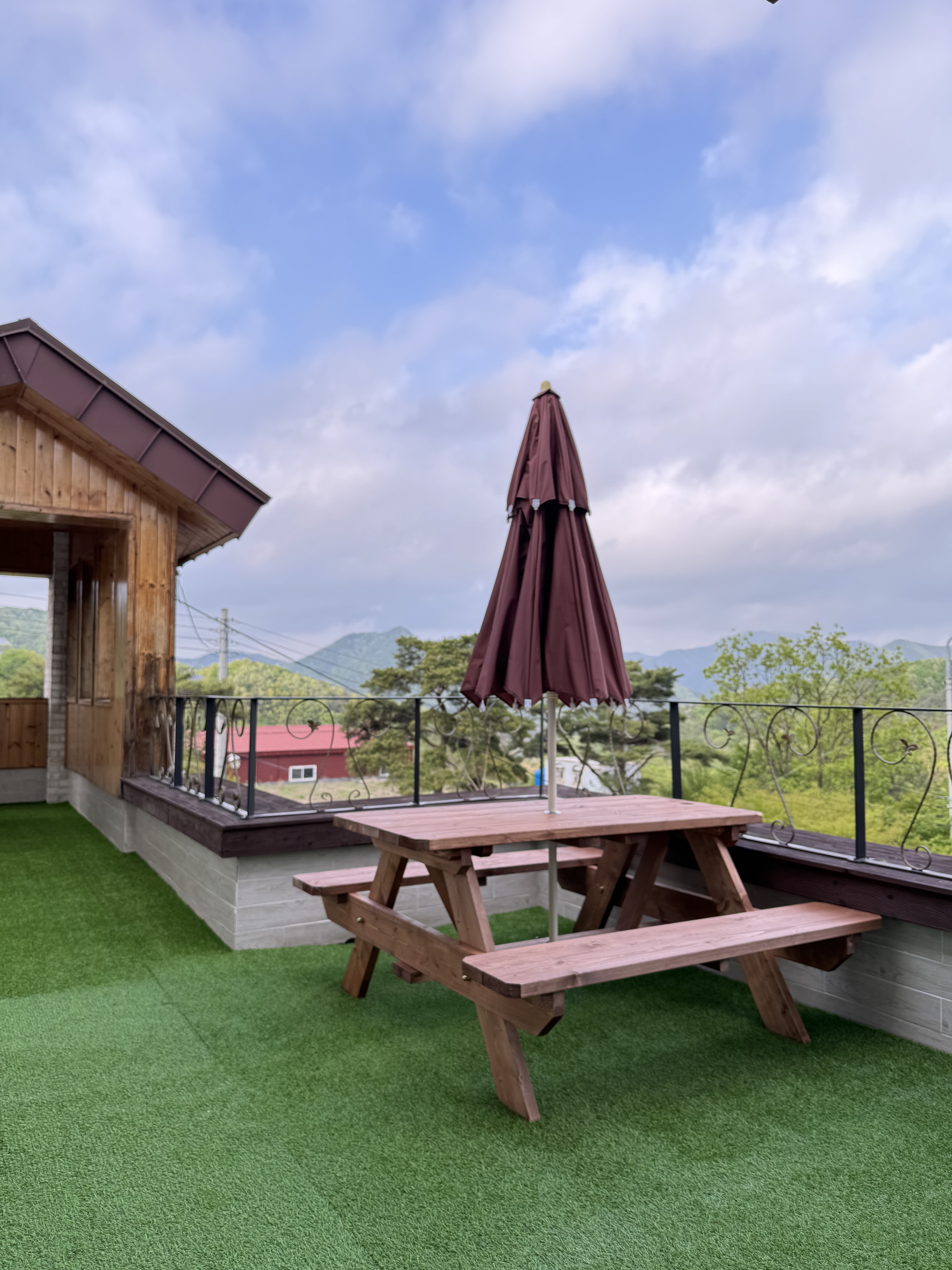 산꽃들꽃펜션민박