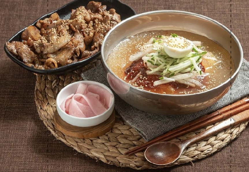 육백밀면칼국수
