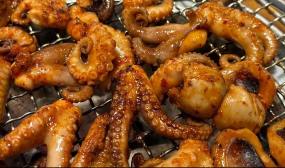 청정숯불꼼장어구이 본점