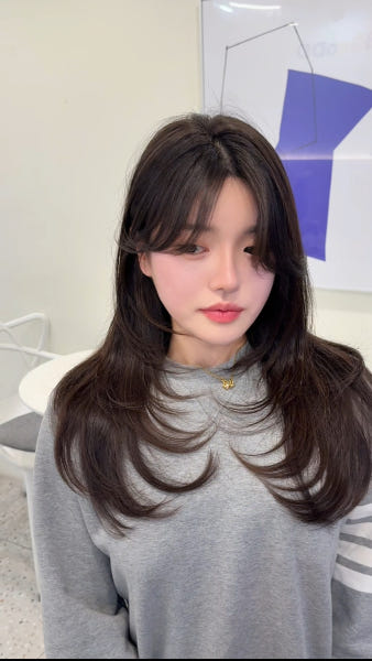 꾸뜨헤어 내부 또는 관련 모습