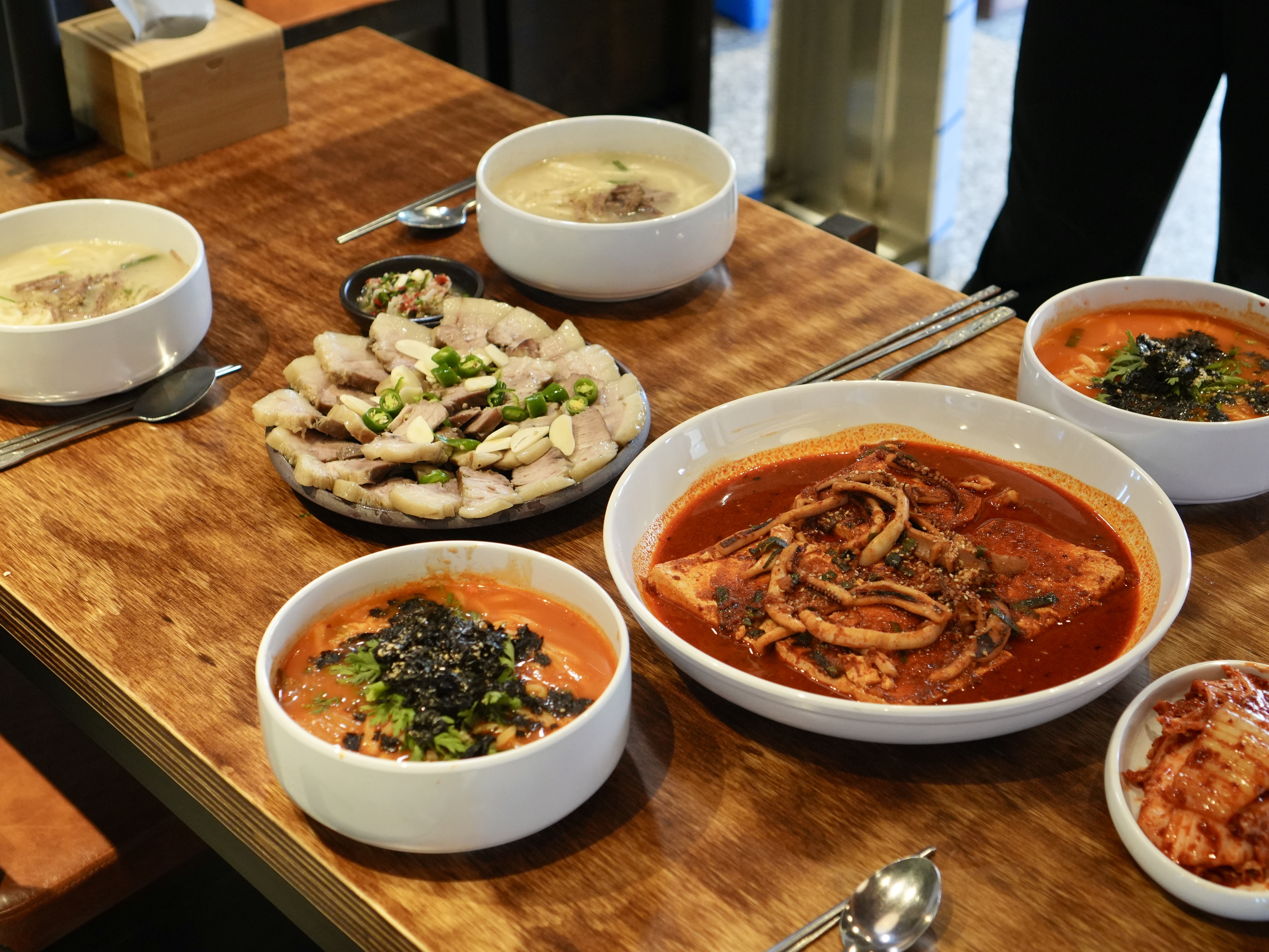 어서와칼국수보쌈 연신내점