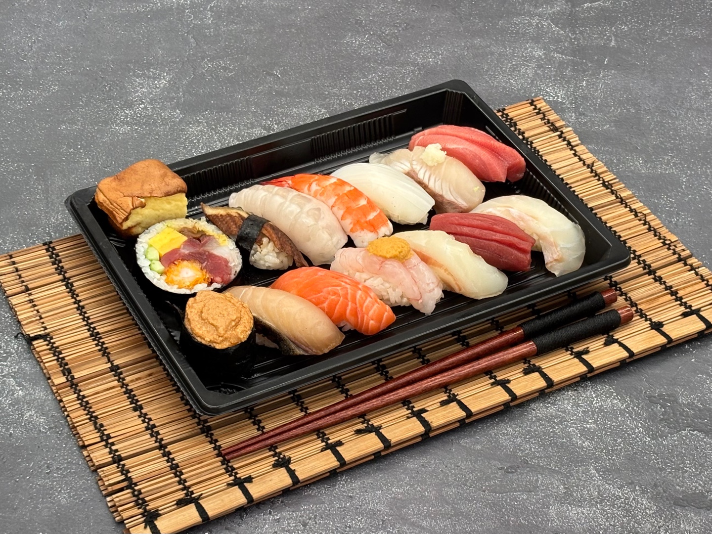 이로이로 초밥