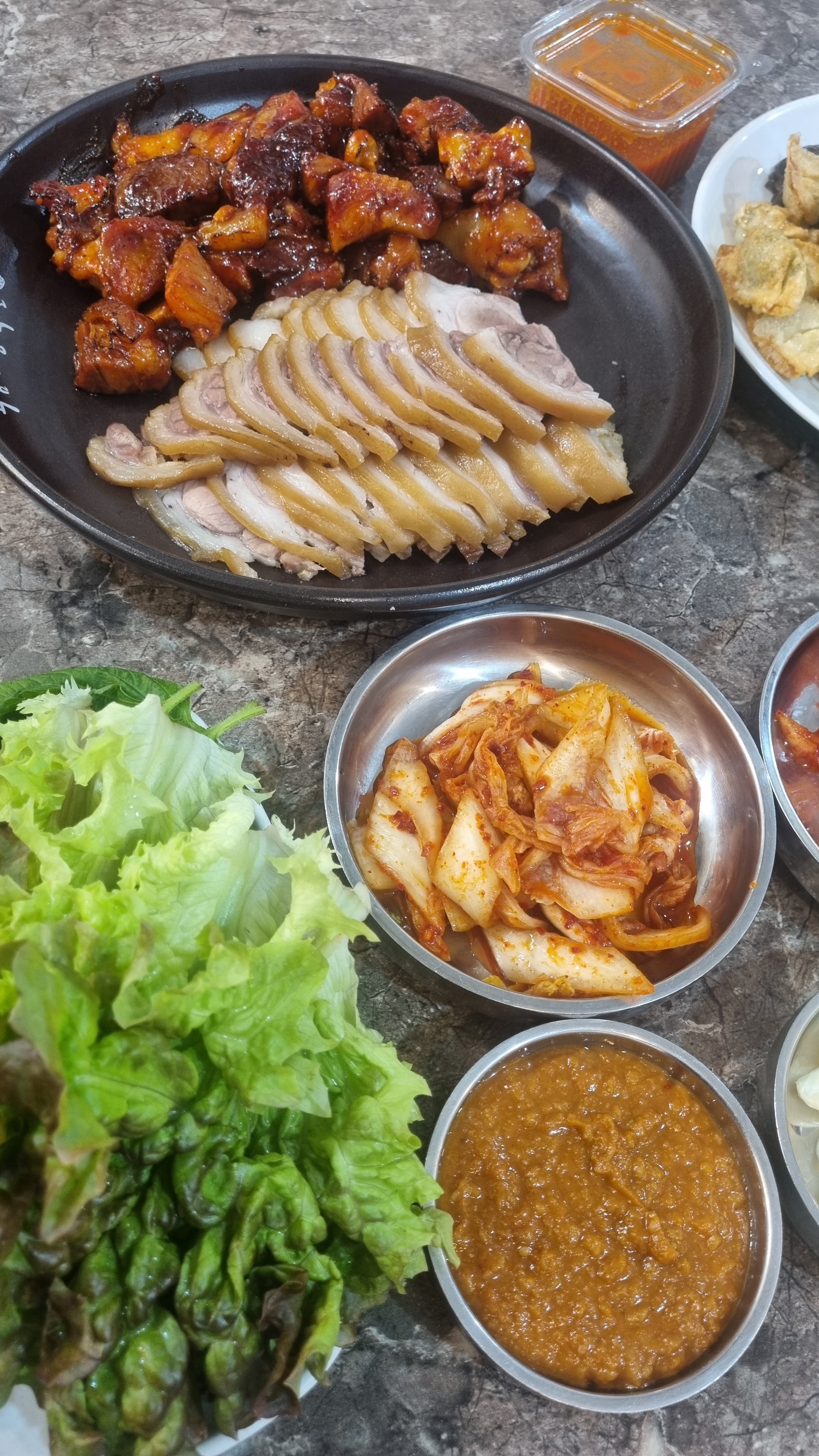 평화육남매왕족발 와룡점 대표 이미지