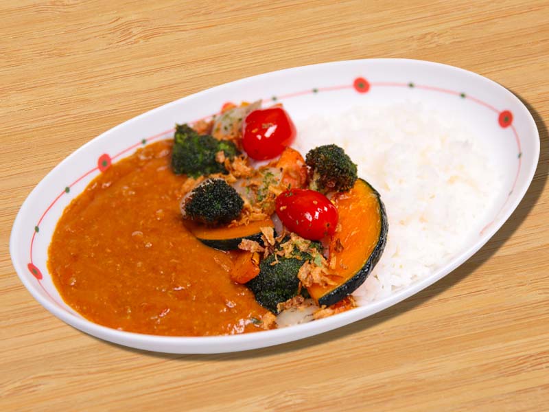 Assorted Vegetable Tempura with Tomato Beef Curry