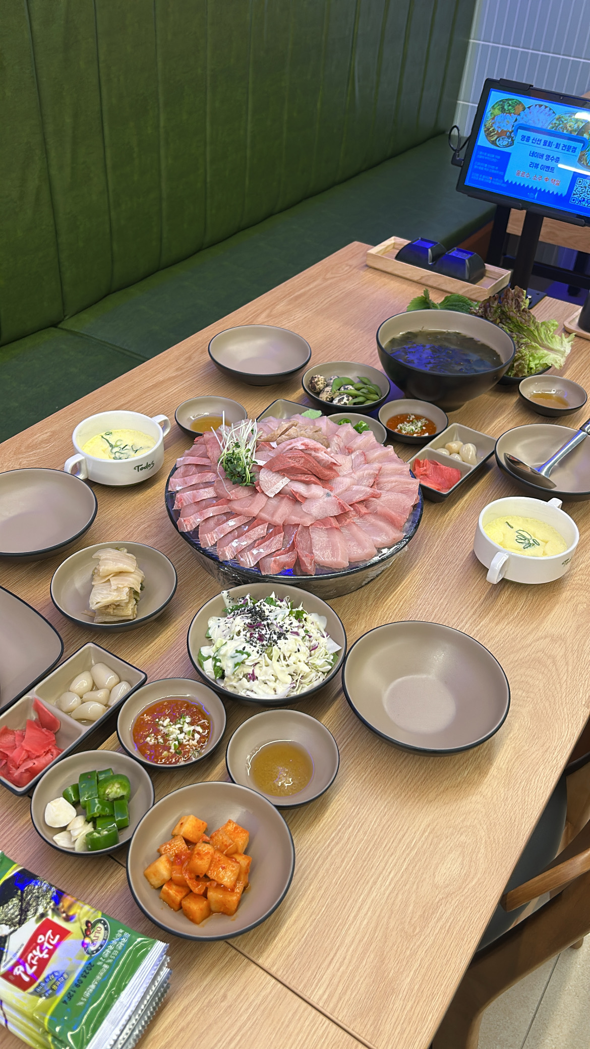 영종신선물회회전문점