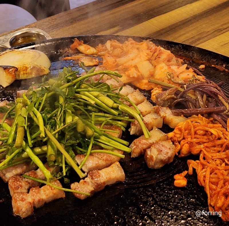 매탄동 솥뚜껑삼겹살 1165 2 대표 사진