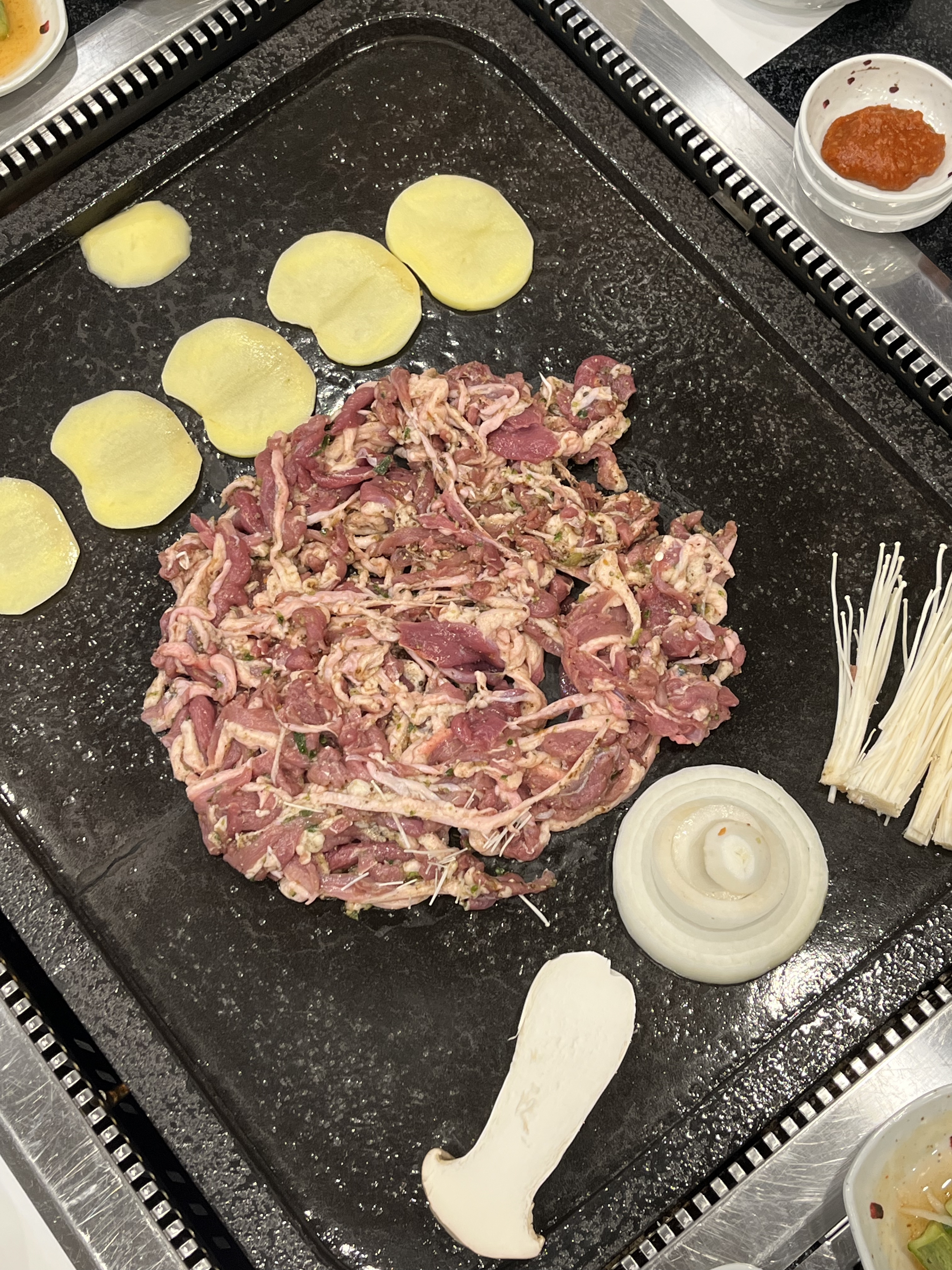 단골집오리돌판구이