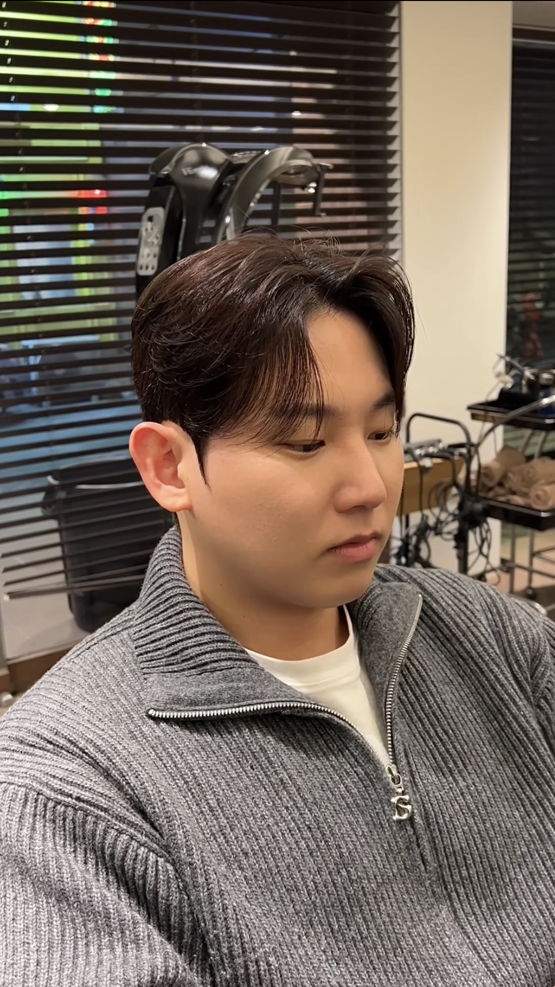 맨드살롱 경희대점 내부 또는 관련 모습