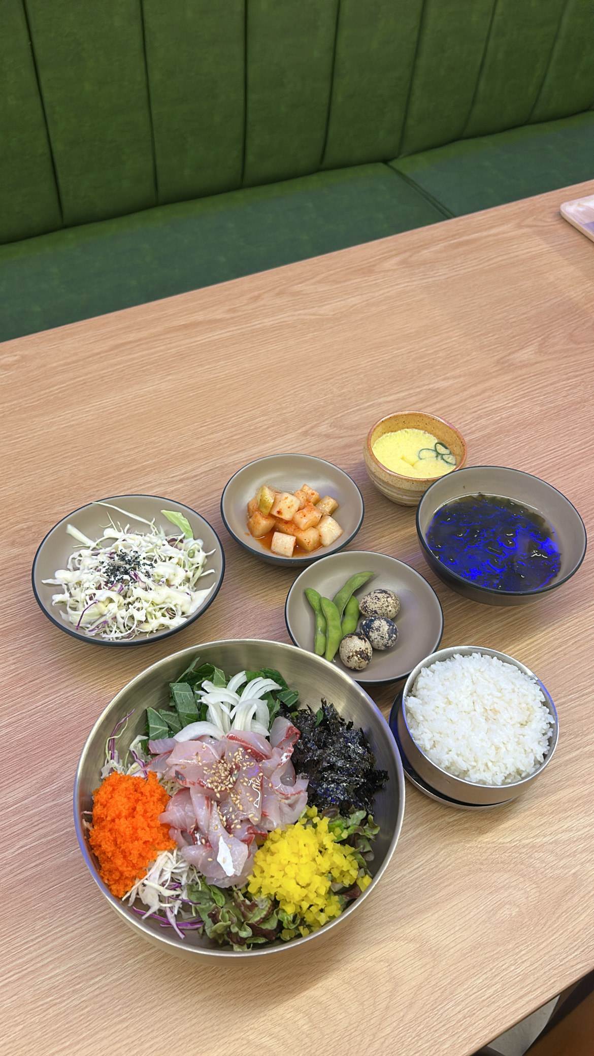 영종신선물회회전문점